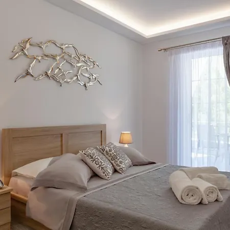 Elena's Kantia House *
